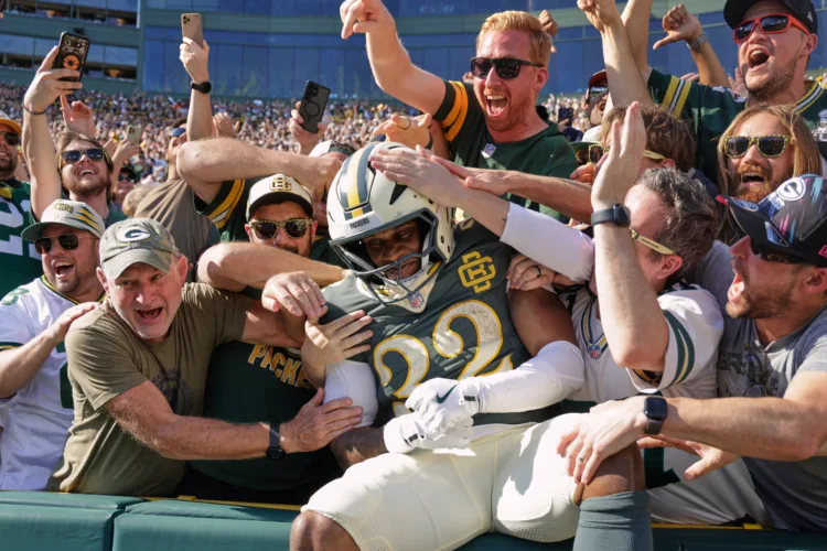 Packers will eke out a victory